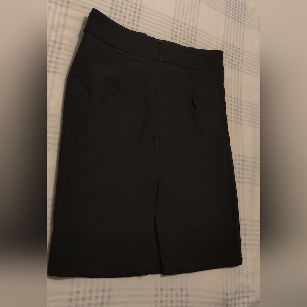 Isabella Rodriguez skirt, color black, size 4